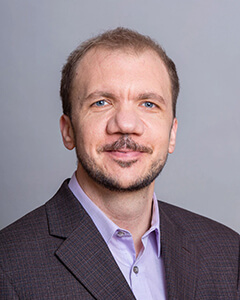 Photo of Dr. Diego Fernandez