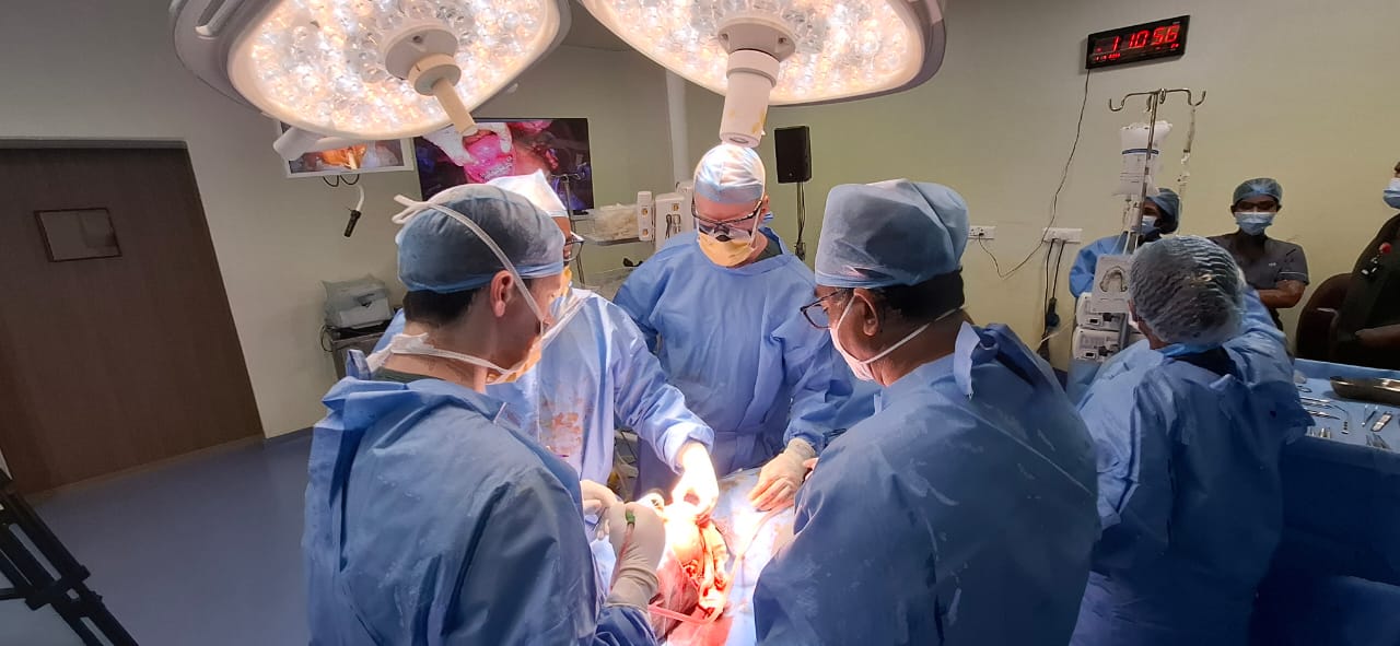 OMS surgeons operating